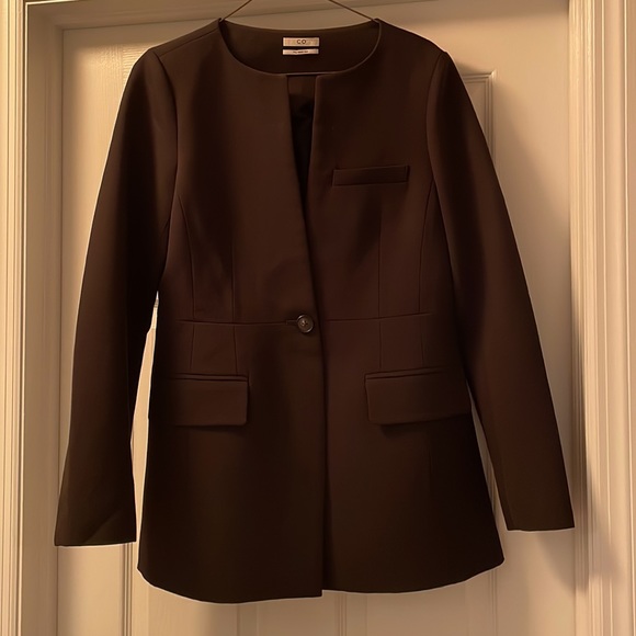 CO Collections Small Black Tailored Blazer in Garbardine - Picture 4 of 11